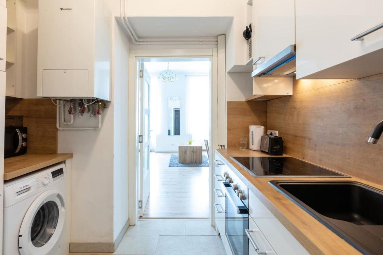 Sunny Renovated Apartment Close To Downtown Відень Екстер'єр фото