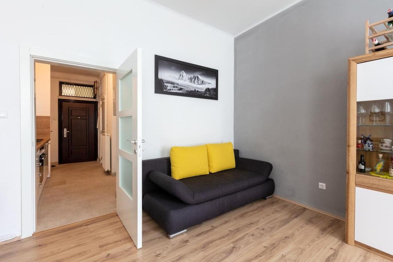 Sunny Renovated Apartment Close To Downtown Відень Екстер'єр фото