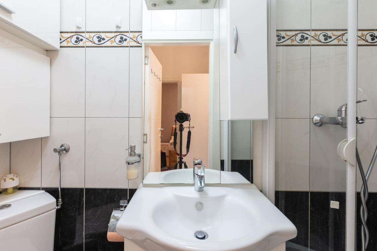 Sunny Renovated Apartment Close To Downtown Відень Екстер'єр фото