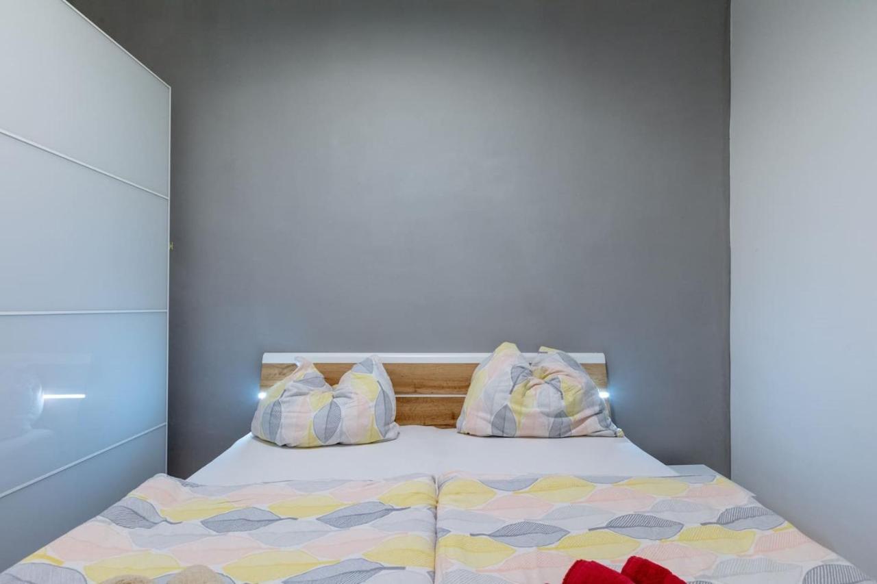 Sunny Renovated Apartment Close To Downtown Відень Екстер'єр фото